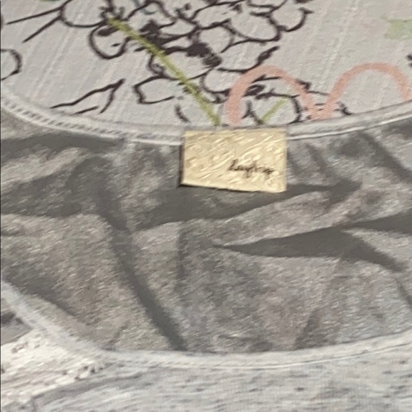 (2) For $10!!! Buckle Daytrip Top - Picture 4 of 5